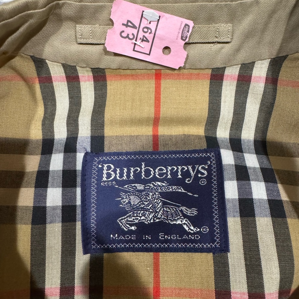 Burberry Beige taupe belted trench coat / raincoat - Picture 7 of 13